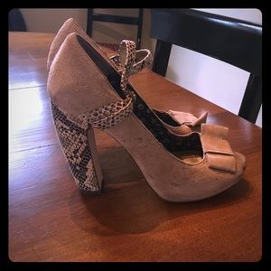 Seychelles Suede Pumps, Sz 7